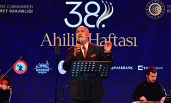 Kırşehir’de Cacabey Meydanı tasavvuf müziği ezgileriyle yankılandı