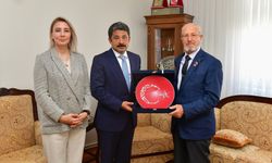 Vali Demiryürek, kahramanlarla bir araya geldi