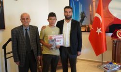 Başkan Demirci’den başarılı öğrencilere ödül