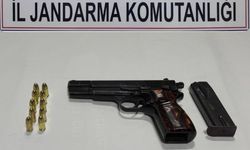 Denetimlerde 2 tabanca ve 2 şarjörü ele geçirdi!