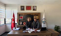 Özbağ Belediyesi’nde işçileri sevindiren sözleşme