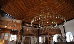 Kırşehir’in Tarihi Çarşı Camii, benzersiz tavanıyla dikkat çekiyor