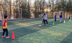 Mucur'da futbol antrenmanları devam ediyor