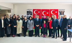 İlçelerde Öğretmenlerin Günü coşkuyla kutlandı