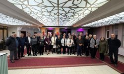 Bir nesli yetiştiren öğretmenler Kırşehir’de yeniden buluştu