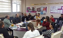 Eğitim-Bir-Sen Akpınar'da  öğretmenlerle buluştu