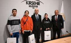 Kırşehir’in yıldızları başarılarını başkanla paylaştı