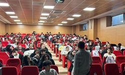 Tıp öğrencileri akademik sorularına yanıt buldu