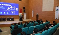 Yeni Nesil Sağlık Kırşehir’de tartışıldı: ‘Hastalık Değil Hasta’ konusu ön planda