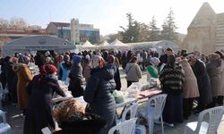 Kırşehir’de Gazze için “Hayır Çarşısı”na yoğun ilgi