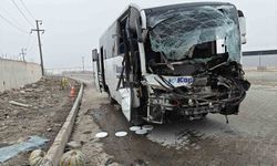 İşçi Servisi Kazası: 22 Yaralı