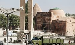 Eski bir meydan fotoğrafı!