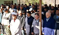 Vali Demiryürek, Şehit Babasının Cenaze Namazına Katıldı