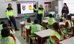 Jandarmadan öğrencilere trafik eğitimi