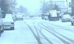 Kırşehir’in dağları beyaz örtüyle kaplandı