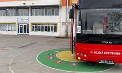 Kırşehir Gezici Kütüphanesi öğrencilerle buluştu