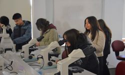 Kırşehir’de geleceğin doktorları Tıp Fakültesi’ni keşfetti