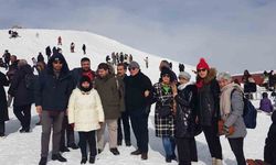 Görme Engelliler Erciyes’te sosyalleşmenin keyfini yaşadı