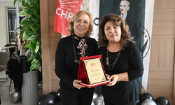 Yeni Üyelere Rozet, Emektarlara Plaket!