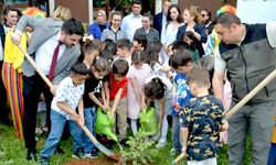 Minik eller geleceğe nefes oldu