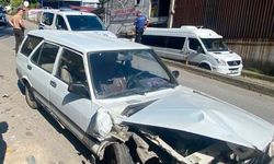Park Halindeki Araçlar Birbirine Girdi, Tarım Aracı Alt Yola Düştü