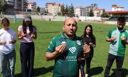 Taraftar Ahi Stadı'nda şampiyonluk için dua etti