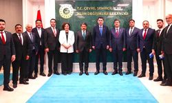 Kırşehir Heyeti Ankara’da Bakan Kurum ile buluştu