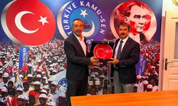Kırşehir Kamu-Sen'de Vefa Günü! Emekler Plaketle Taçlandırıldı