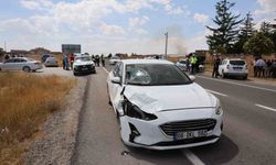 Yolun karşısına geçmek isteyen yayaya otomobil çarptı, hayatını kaybetti