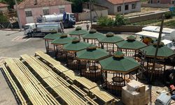 ÖZBAĞ’DA PARK VE PİKNİK ALANLARI YENİ DONATILARLA BULUŞUYOR
