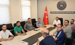 Kırşehir’de gençlik ve spor yatırımları masaya yatırıldı!