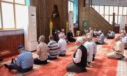 Kırşehir’de Hoca Ahmet Yesevi Camii’nde Kur’an-ı Kerim Programı Düzenlendi