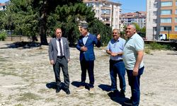 Mucur’da Fatih Ortaokulu’nun taşınma işlemleri yerinde incelendi