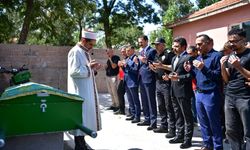 Şehit Jandarma Başçavuş Serkan Tekin’in annesi son yolculuğuna uğurlandı