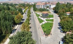 Kırşehir Belediyesi Güldiken Mahallesi’ne Günebakan Parkı’nı kazandırdı