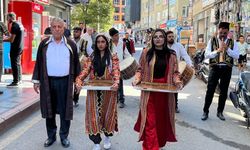 Ahiliğin başkentinde bayram havası! Kırşehir sokaklarında davul zurna eşliğinde dev davet