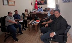 Okul müdürleri eğitim için masaya oturdu
