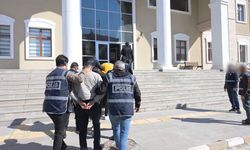 KIRŞEHİR ‘DE BANKA KARTI OPERASYONU: 3 ŞÜPHELİ TUTUKLANDI