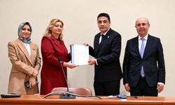 Başkan Genç, mazbatasını aldı