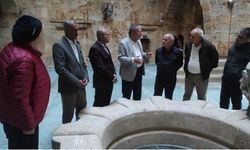 Emekli Vali Çakacak Tarihi Mekânları Gezdi