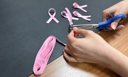 Hem pembe kurdele taktılar hem tarihi andılar!