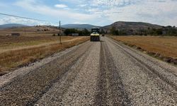 Kırşehir’de köy yollarında 7 kilometrelik asfalt çalışması sürüyor