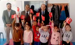 Minik öğrenciler Kaymakam Bayram’a sürpriz karşılama