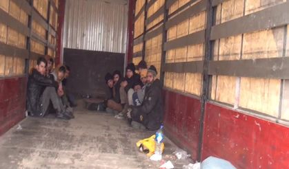 Kırşehir’de tırda 11 düzensiz göçmen yakalandı