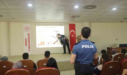 Polis, sağlıkçılara eğitim verdi
