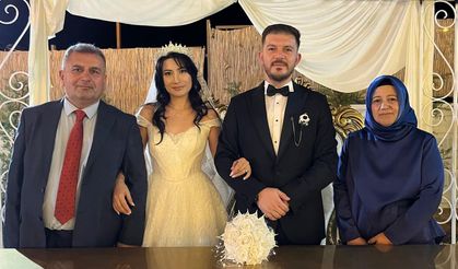 Gazeteci Nurettin Turunç’un kızı Ebral, görkemli bir düğünle dünya evine girdi