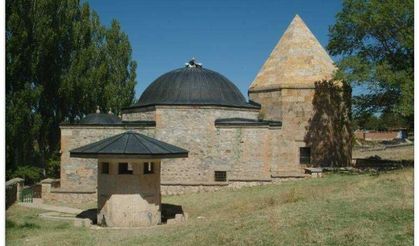 BUNU BİLİYOR MUYDUNUZ? KIRŞEHİR’İN DERS ETTİREN 8 ASIRLIK TARİHİ HAZİNESİ