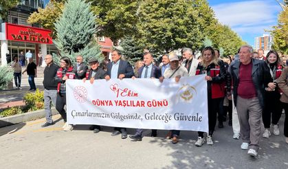 Kırşehir’de yaşlılar ve gençler aynı kortejde buluştu, eğlence meydanlara taştı