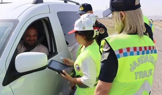 Kırşehir'de trafik denetimleri  göz açtırmıyor