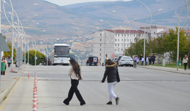 Kırşehir’de öğrenciler ücretsiz "Ring Servisi" istiyor!